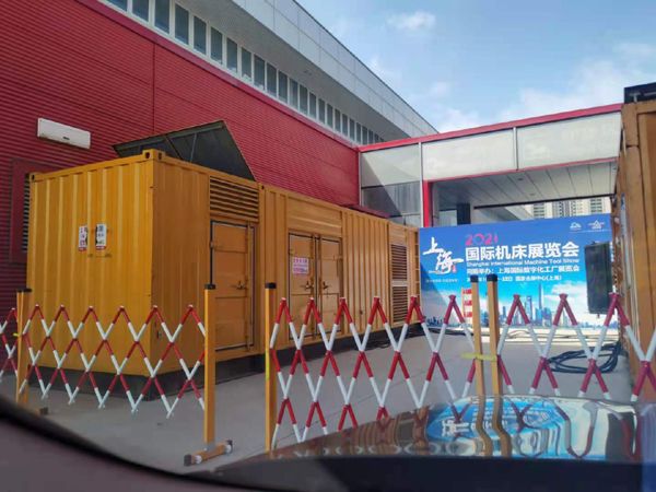 路北发电车出租-发电机无电压或电压太低怎么办？