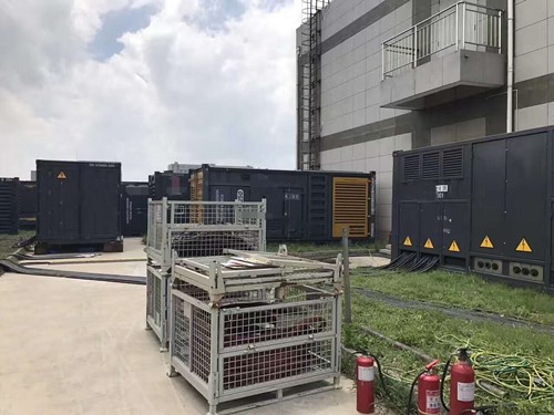 路北除了定期检查，还有哪些方法可以及时发现接触式转速表探头的磨损？